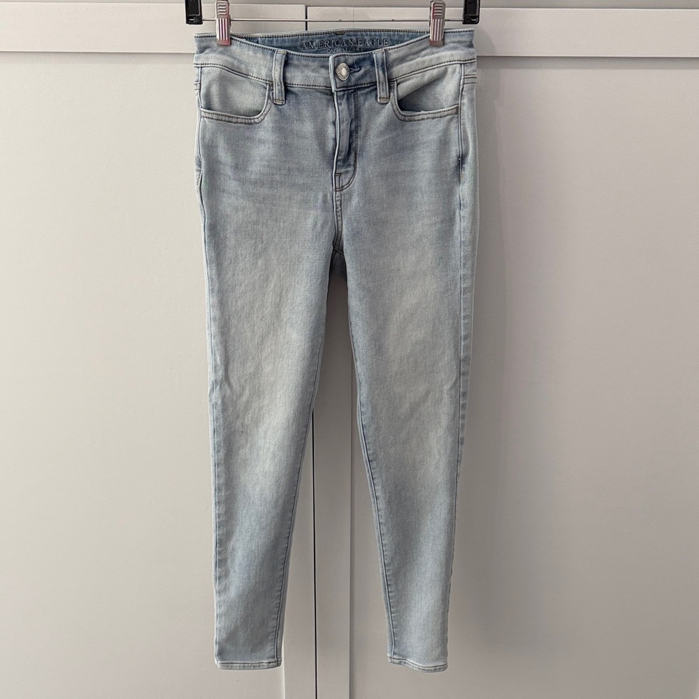 American Eagle Super Stretch X4 Skinny Jeans Women’s 4 Short Light Wash
